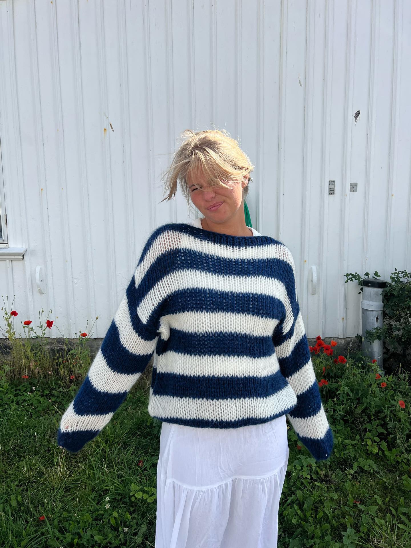 Anna Knitted Sweater - White/Blue